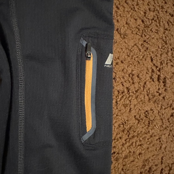 Eddie Bauer Jacket - Picture 4 of 6